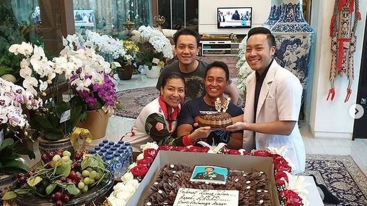 5 Potret Alex Perkasa, Putra Jenderal Andika Perkasa yang Jadi Seorang Dokter