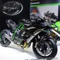 Ninja H2R merupakan sepeda motor berspesifikasi balap namun dapat digunakan di jalan umum. 