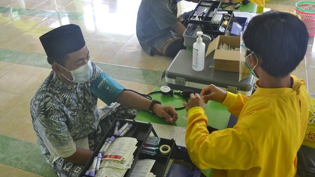 Santri penyintas Covid-19 di Pondok Pesantren El Bayan, Majenang, Cilacap, siap mendonorkan plasma konvalesen untuk pasien Covid-19. (Foto: Liputan6.com/Muhamad Ridlo)