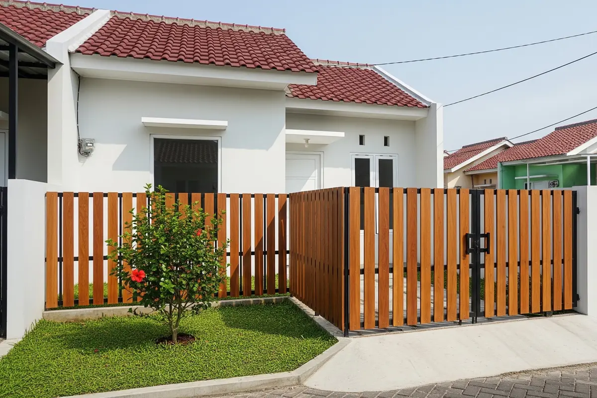 Inspirasi Pagar Rumah Kecil yang Disukai Banyak Pemilik Rumah Subsidi/AI Generated