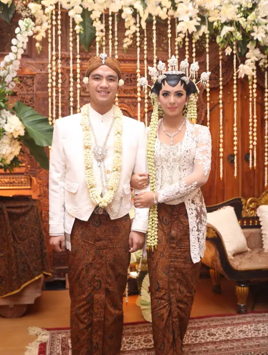 Minggu pagi, (27/3/2016), Novian mengucapkan ikrar sumpah setia lewat ijab qabul untuk menikahi Alisia Rininta sebagai istrinya. (Andy Masela/Bintang.com)