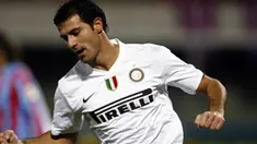 Inter Milan's midfielder Dejan Stankovic celebrates after scoring against Catania during their Serie A match on January 28, 2009 at Massimino Stadium on January 28, 2009. AFP PHOTO/MARCELLO PATERNOSTRO