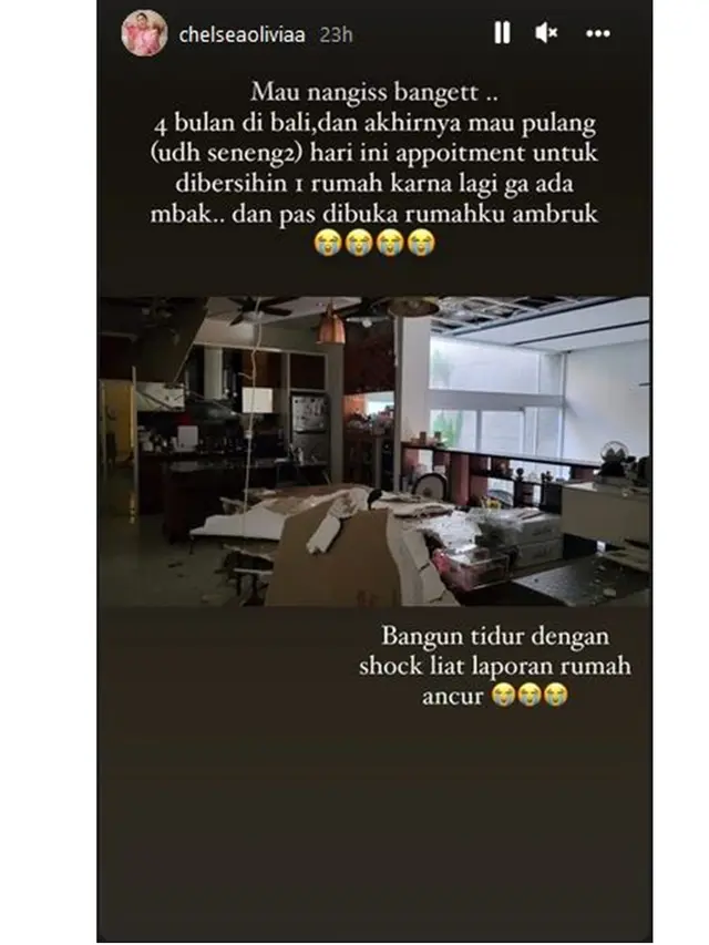 Rumah Chelsea Olivia ambruk
