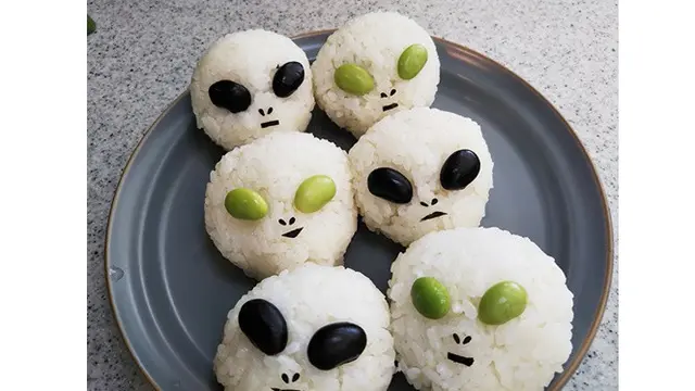 YouTuber Ini Bikin Nasi Kepal dengan Berbagai Bentuk, 6 Kreasinya Menggemaskan
