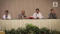 Menlu Retno LP Marsudi, Menko PMK Muhadjir Effendi , Menkominfo Johnny G Plate dan Menteri Kesehatan Terawan Agus Putranto pada acara forum pimred di Jakarta, Selasa (3/3/2020). Acara membahas permasalahan aktual yang terjadi di Indonesia salah satunya virus corona. (Liputan6.com/Faizal Fanani)