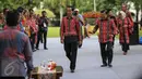 Presiden Jokowi dan Wapres Jusuf Kalla menghadiri upacara penganugerahan di Istana Bogor, Jumat (18/12). Di acara itu, 893 orang yang telah melakukan 100 kali donor darah mendapat Tanda Kehormatan Satyalencana Kebaktian Sosial (Liputan6.com/Faizal Fanani)