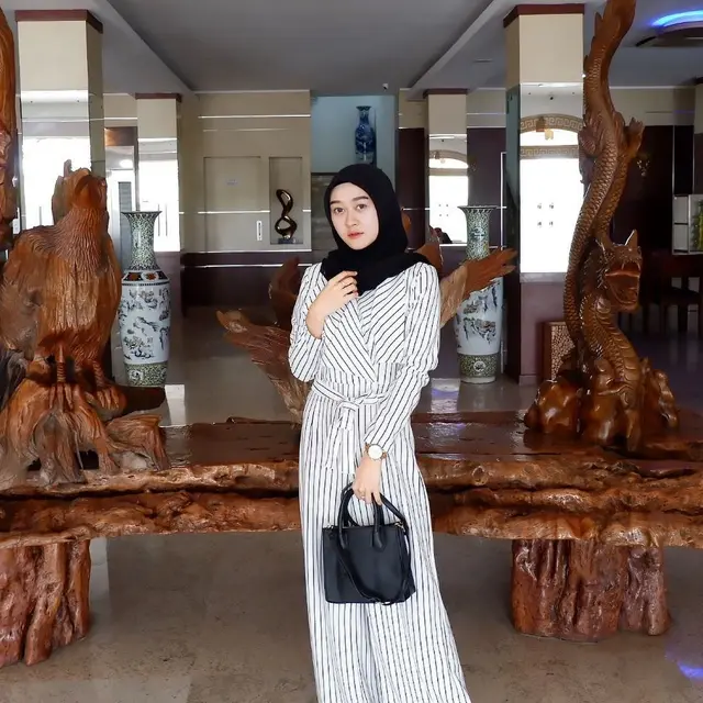 7 Potret Terbaru Ellen Nita, Eks Cherrybelle yang Jarang Tersorot