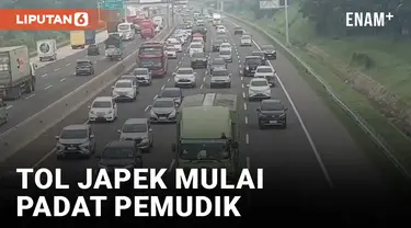 Ribuan Kendaraan Padati Ruas Tol Jakarta-Cikampek