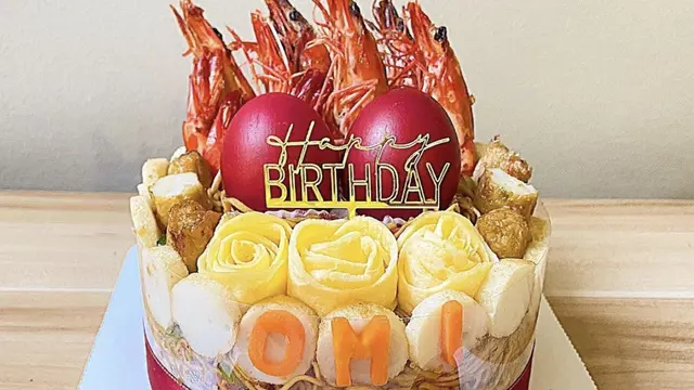 kue ulang tahun yang sedang tren di Singapura, mirip mi goreng Indonesia/dok. Instagram  Nyonya Pantry Sg