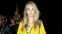 Kapok, Cara Delevingne Tak Mau Pacari Pria Lagi