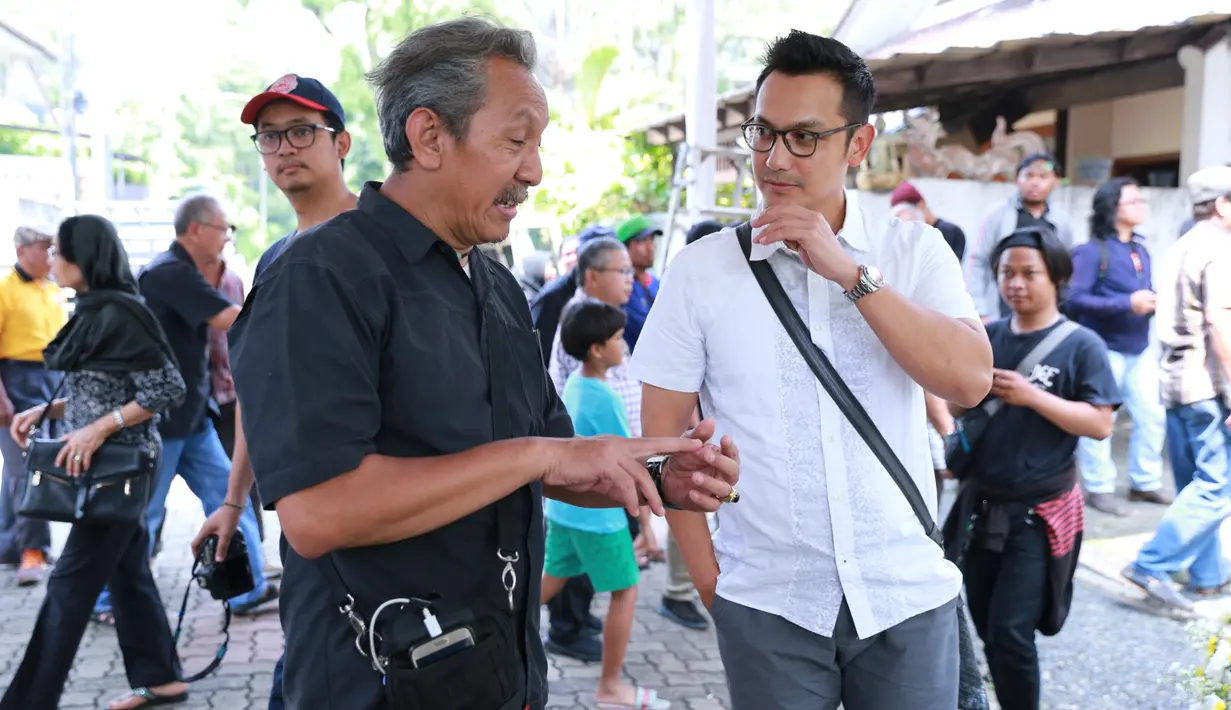 Salah satu aktor yang memiliki banyak kenangan adalah Gunawan. Ia mengaku mengenal Aktor Terbaik peraih Piala Citra FFI 2015 itu sejak masih belum terjun ke dunia akting. (Adrian Putra/Bintang.com)