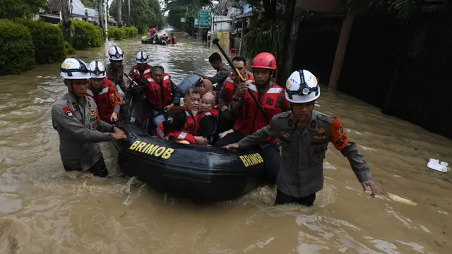 Warga Perumahan Vila Nusa Indah 3 Bogor Dievakuasi