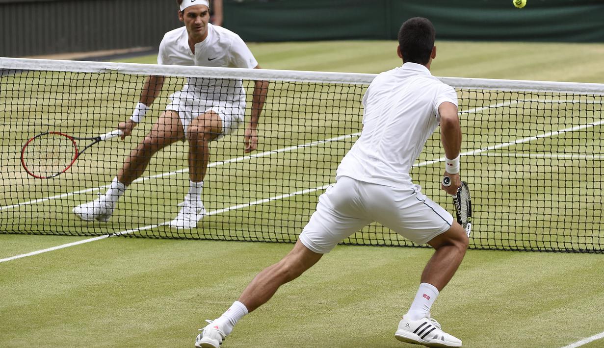 Pertandingan menarik kedua pemain. (EPA/FACUNDO ARRIZABALAGA)