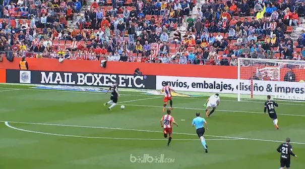 Eibar kembali ke jalur kemenangan dengan mengatasi tuan rumah Girona 1-4, Sabtu (5/5). Kike Garcia mencetak dua gol di babak perta...