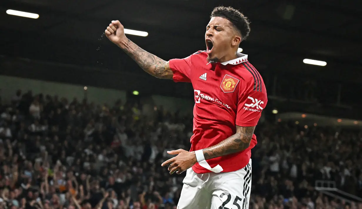 Hasil ini sekaligus menandai kemenangan perdana MU di Liga Inggris musim ini. Setan Merah langsung menyalip Liverpool di klasemen sementara.