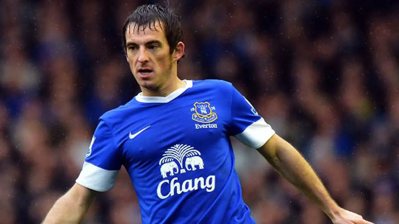 leighton-baines-121228a.jpg