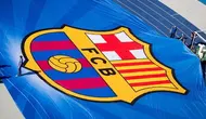 Logo Barcelona dalam ukuran besar jelang final Liga Champions antara Barcelona melawan Juventus di Berlin, 6 Juni 2015. (AFP/Kay Nietfeld)