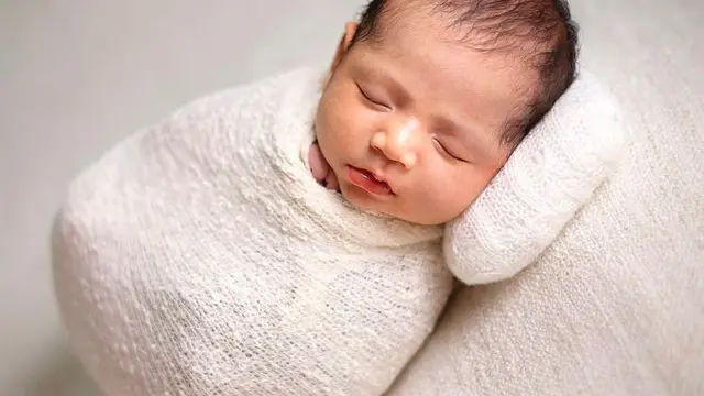 8 Potret Gaya Jessica Iskandar Berbalut Dress Rayakan Satu Bulan Baby Don, Meriah Dihadiri Titi Kamal hingga Nia Ramadhani