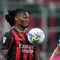 Aksi Rafael Leao di laga AC Milan vs Juventus di pekan ke-34 Liga Italia 2025/2026 di San Siro, Senin (27/04/2026) dini hari WIB. (Spada/LaPresse via AP)