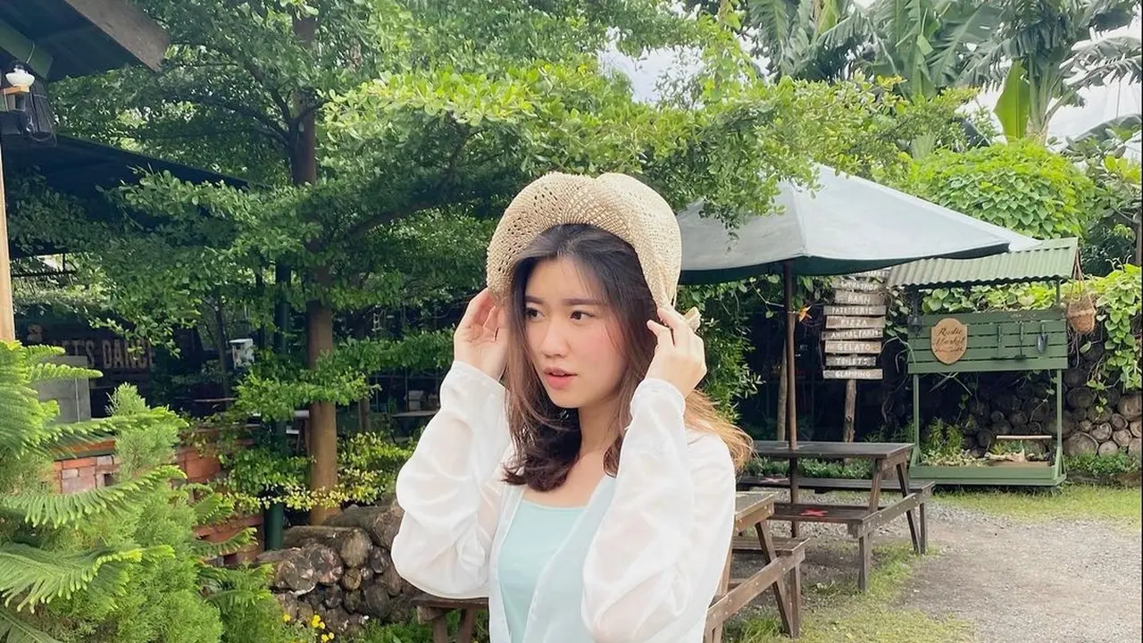 Jadi Inspirasi, Ini 7 Gaya OOTD Jennifer Hanna Eks JKT48 yang Curi Perhatian