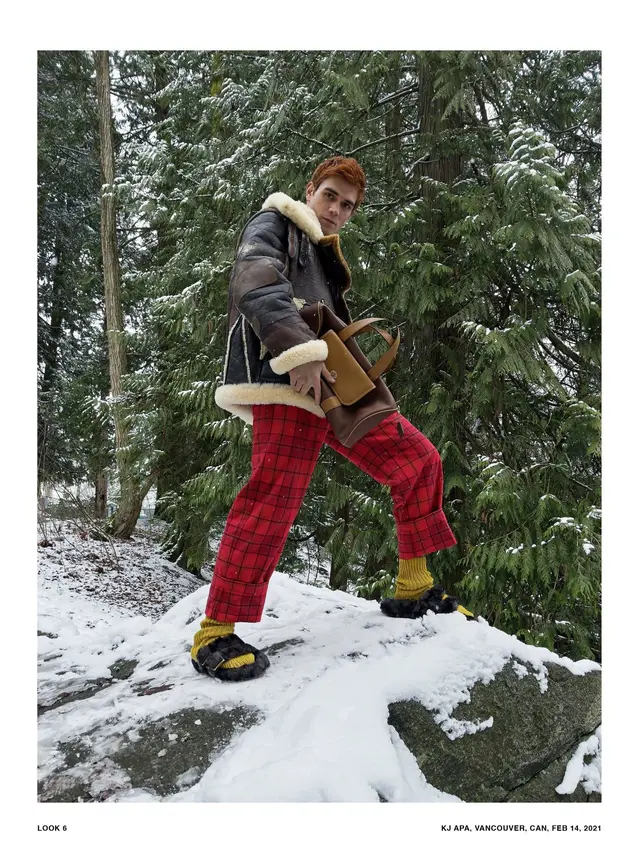 Gambaran Fashion di Masa Lalu Masa Kini, dan Masa Depan dalam Koleksi Coach Fall 2021