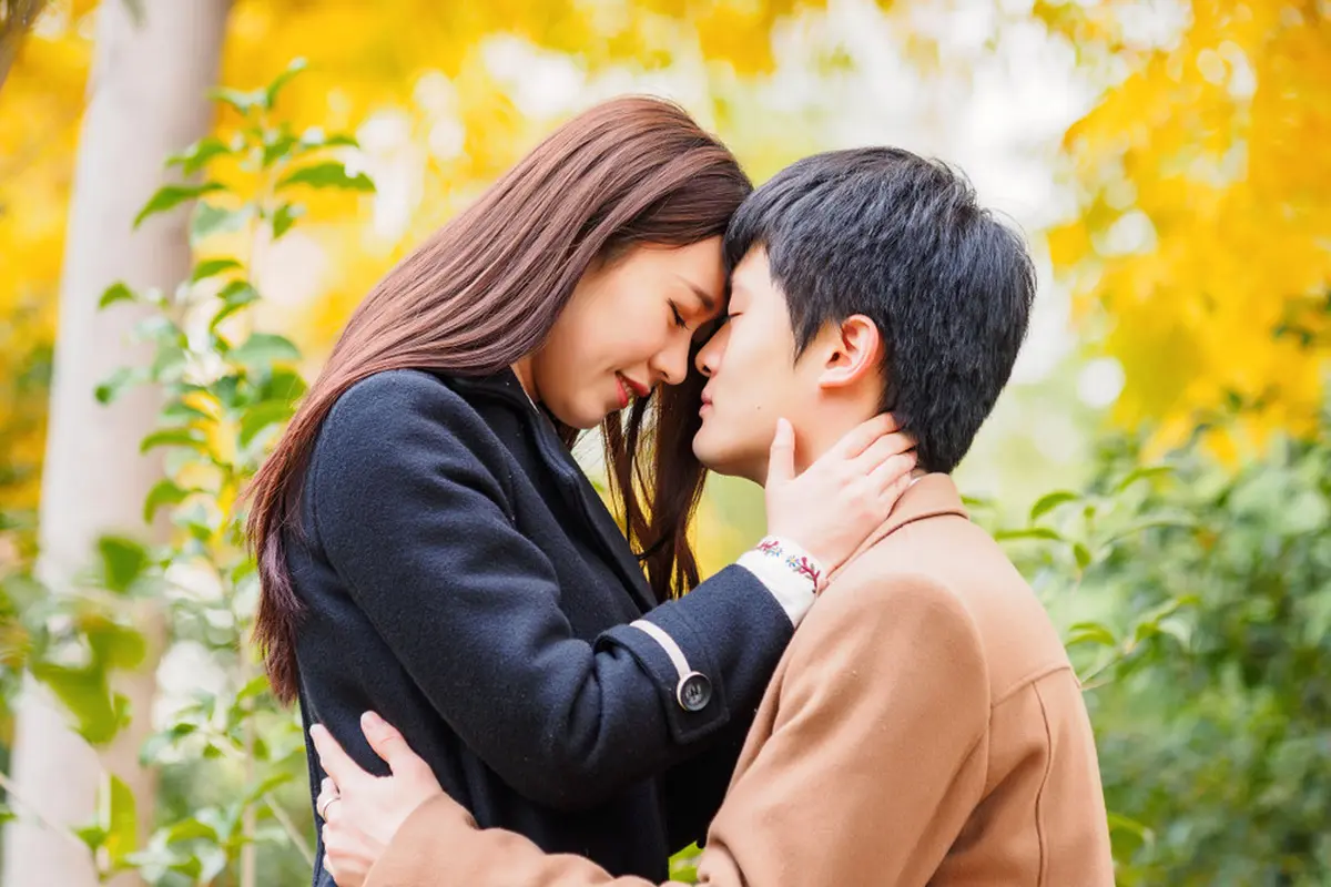 romantis kencan bahagia