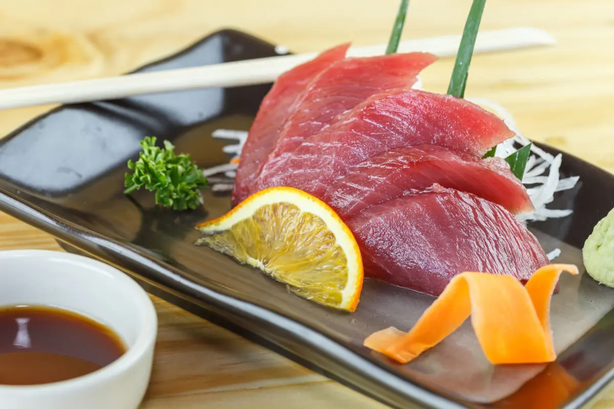 Jangan Sembarang Makan Sashimi, Ini Risikonya (Phanuwat Nandee/123rf)