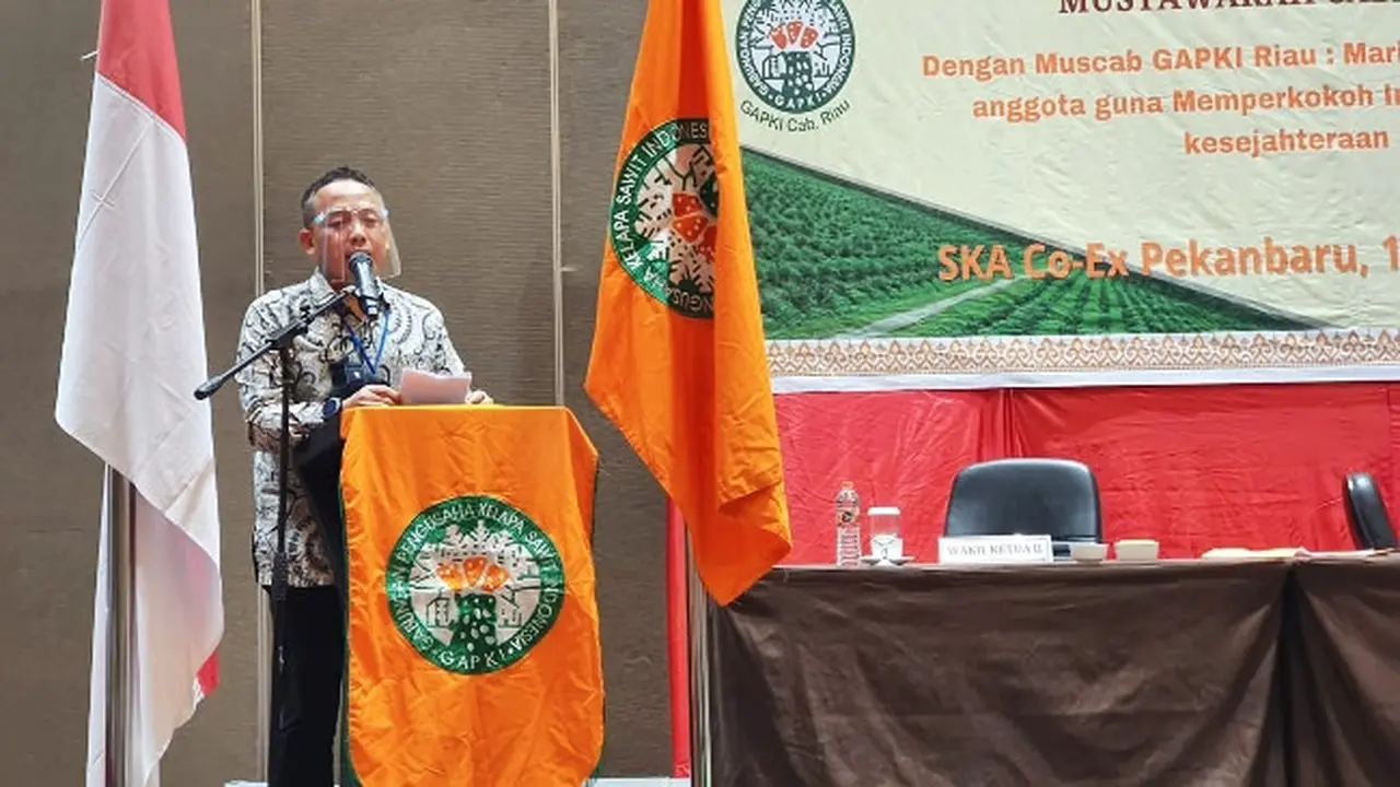 CEO PTPN V Jatmiko K Santosa memberi sambutan usai terpilih pimpin Gapki Riau.