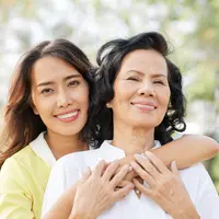 ilustrasi ibu dan anak/copyright by Dragon Images (Shutterstock)