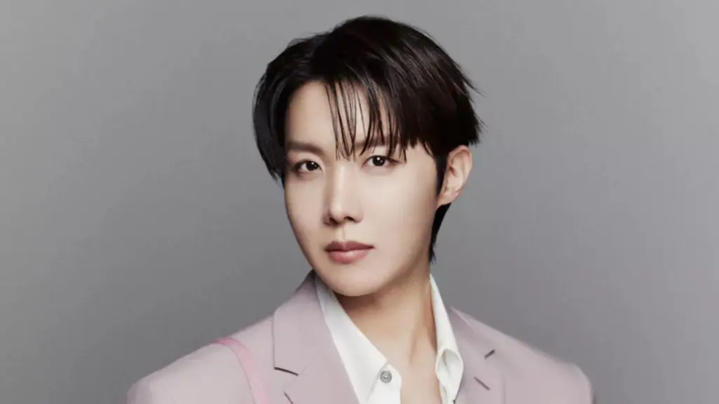 Louis Vuitton x J-hope Rilis LV Buttersoft Sneaker. Dok. Louis Vuitton