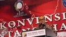 Ketua Umum Partai Golkar, Aburizal Bakrie memberikan pidato pembuka pada Konvensi Nasional tentang Haluan Negara di JCC, Jakarta, Rabu (30/3/2016). Konvensi dihadiri perwakilan pemuka adat nusantara. (Liputan6.com/Helmi Fithriansyah)