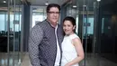 Ditengah kesibukannya, penyanyi Ruth Sahanaya tidak melupakan kodratnya sebagai ibu dan seorang istri. Istri dari Jeffry Waworuntu tetap memprioritaskan keluarganya. (Deki Prayoga/Bintang.com)