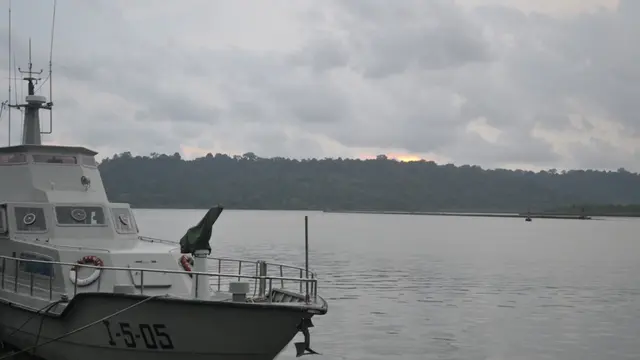 Pulau Nusakambangan dari Dermaga Sleko, Cilacap. (Foto: Liputan6.com/Muhamad Ridlo)