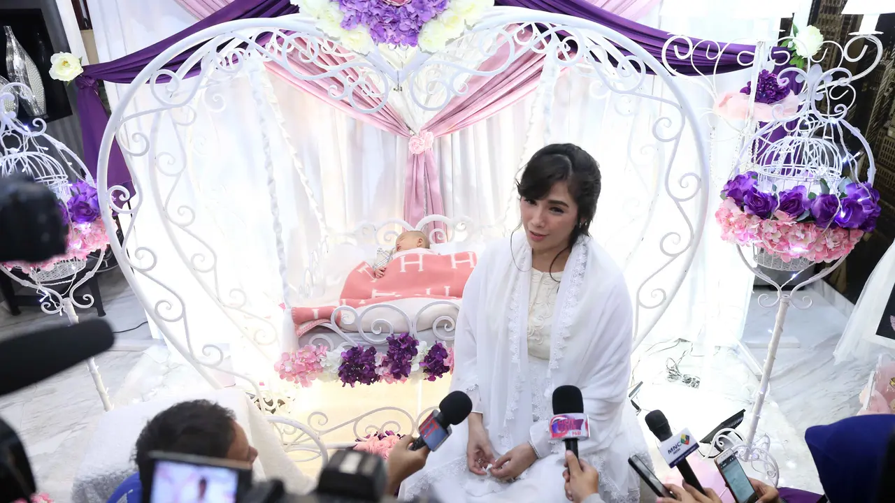 [Bintang] Ussy Sulistiawaty