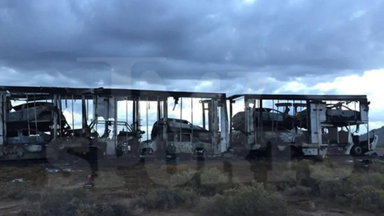 Pindahan, Koleksi Mobil Mewah Floyd Mayweather Hangus Terbakar