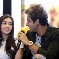 Pasangan Ammar Zoni dan Ranty Maria sepertinya tak merayakan hari valentine seperti pasangan kekasih lainnya. Bahkan keduanya lebih memilih untuk bekerja dibanding merayakan hari kasih sayang tersebut. (Nurwahyunan/Bintang.com)