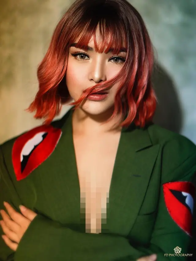 Gaya Amanda Manopo dalam sesi pemotretan 'Intention' yang diabadikan oleh fotografer Fandy Susanto