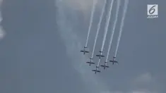 Tim Jupiter TNI AU unjuk kebolehan di Singapore Airshow 2018.