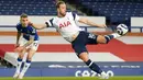 Harry Kane (Tottenham) - Pemain terakhir untuk melengkapi tim impian ini adalah Kane. Ujung tombak The Lilywhites ini mampu mengoleksi poin 7,79 dari Whoscored karena ia mampu melesatkan 23 gol dan 14 assit, merupakan yang terbanyak di Premier League musim ini. (Foto: AFP/Pool/Jon Super)