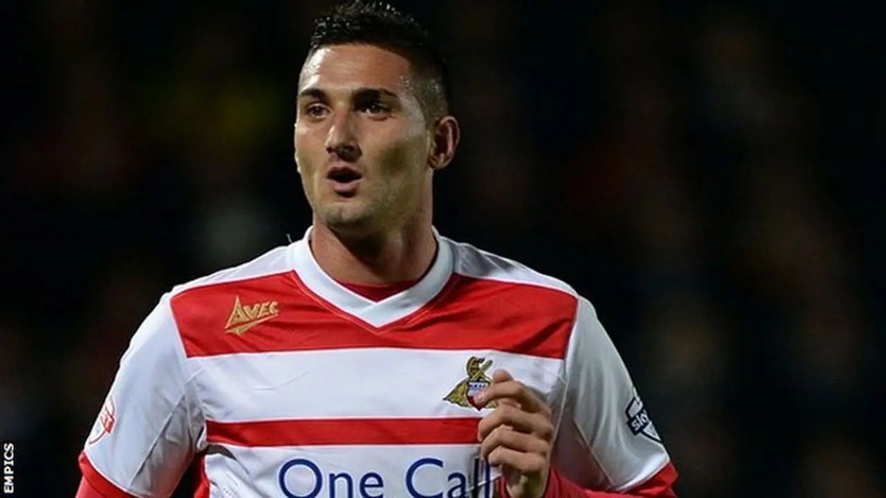 federico-macheda-131101b.jpg