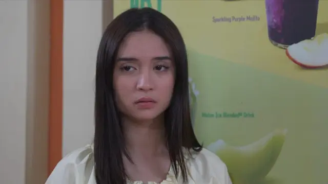 Di Antara Dua Cinta