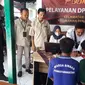 Proses pelayanan DPTb lokasi khusus pada Pemilu 2024, di Lembaga Pemasyarakatan Banyuwangi (Istimewa)