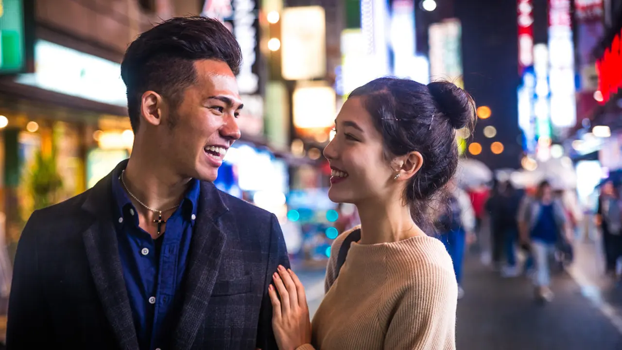 couple bahagia romantis