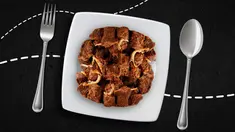 CNN kembali merilis daftar 50 makanan terenak sedunia lewat 35.000 voting di media sosial Facebook. Hasilnya, rendang khas Sumatera Barat kembali menduduki peringkat pertama. Tahun lalu rendang juga terpilih sebagai makanan terenak di dunia