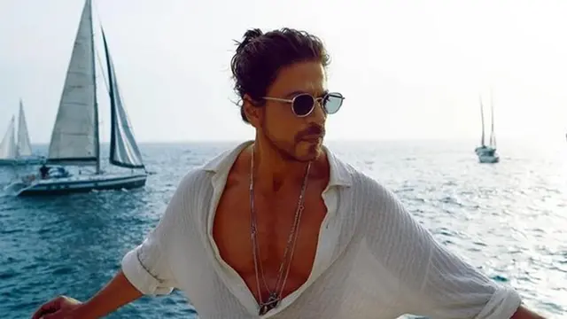 6 Potret Terkini Kajol dan Shah Rukh Khan, Sama-Sama Tampak Awet Muda