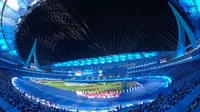 Suasana pembukaan ASEAN Para Games 2023 di Stadion Morodk Techo. Phnom Penh, Kamboja berlangsung semarak dan meriah, Sabtu (3/6/2023) malam WIB. (Bola.com/Dok NPC Indonesia)
