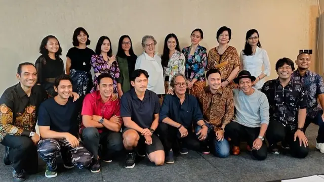 6 Potret Pemain Serial Gadis Kretek, Dibintangi Putri Marino hingga Dian Sastro