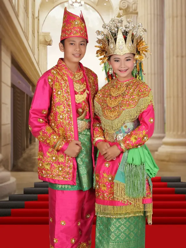 Baju Adat Kurung Tanggung dari Jambi (Foto: Perpustakaan Digital Indonesia)