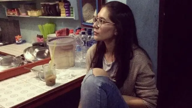 Hannah Al Rashid di warung (Instagram/hannahalrashid)