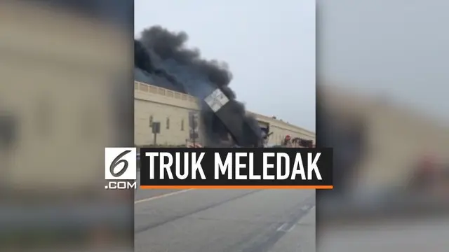 VIDEO: Truk Trailer Meledak di Jalan Tol Amerika, 2 Tewas